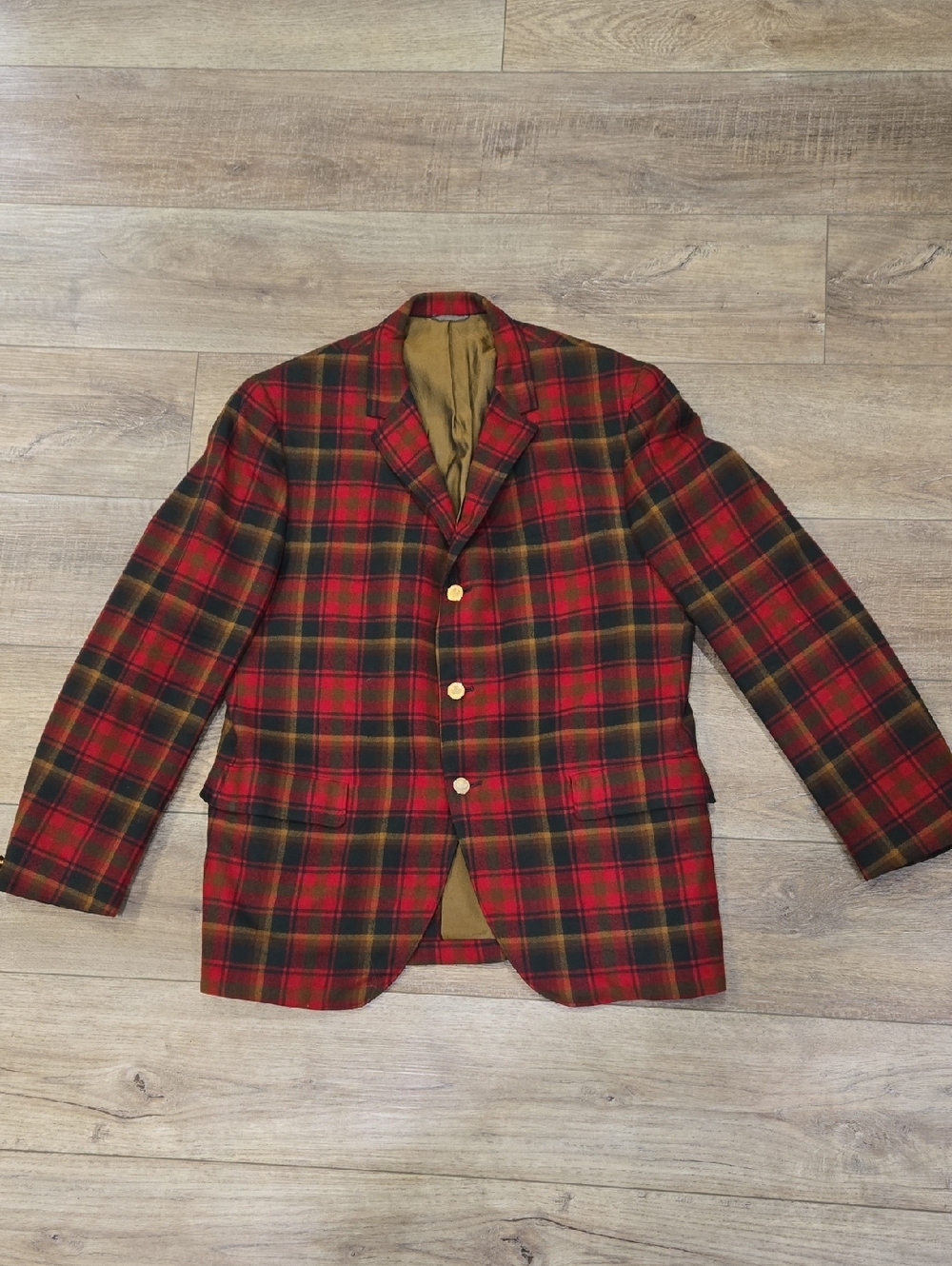 Vintage 1960's Canadian Tartan Wool Red and Green Plaid Sport Coat - Picture 12 of 12